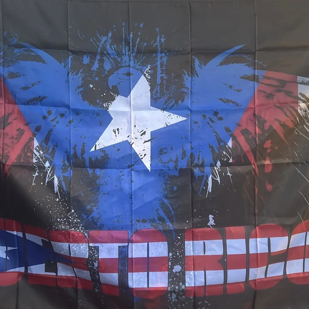 Puerto Rico flag backdrop / Eagle with a white star, red white blue black, 4 x 6